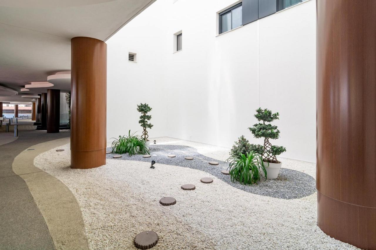 Inf32L- Modern City Apartment, Families Only Эстепона Экстерьер фото